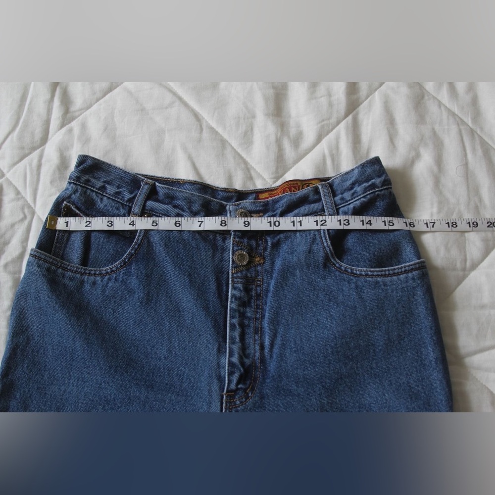 Western-Style High-Rise Women’s Jeans in Medium Blue - Picture 4 of 7